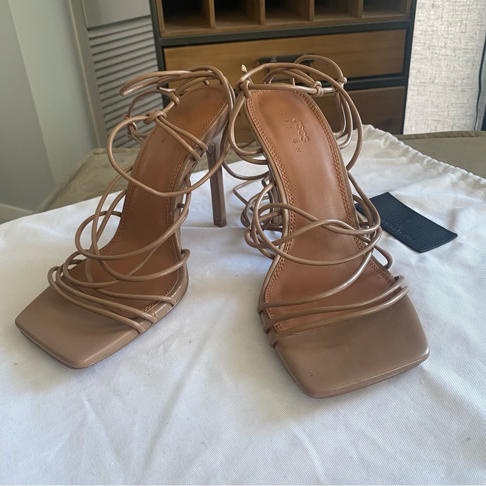 Asos Design Beige Color Wide Fit Strappy Tie Leg Heeled Sandal US:7